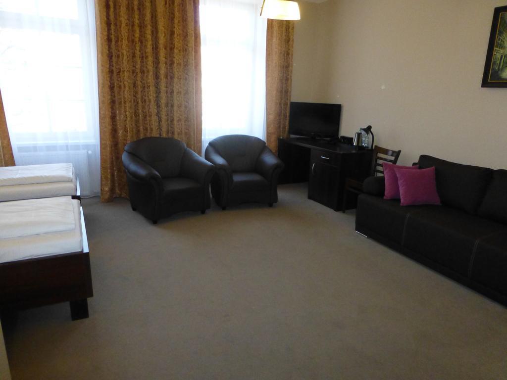 Hotel Cesarski - Kaiserhof Гижицко Экстерьер фото