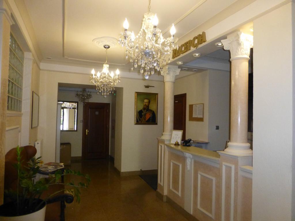 Hotel Cesarski - Kaiserhof Гижицко Экстерьер фото