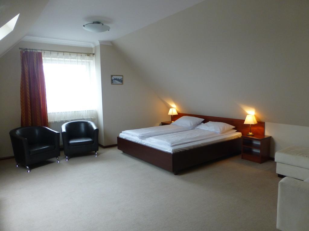 Hotel Cesarski - Kaiserhof Гижицко Экстерьер фото