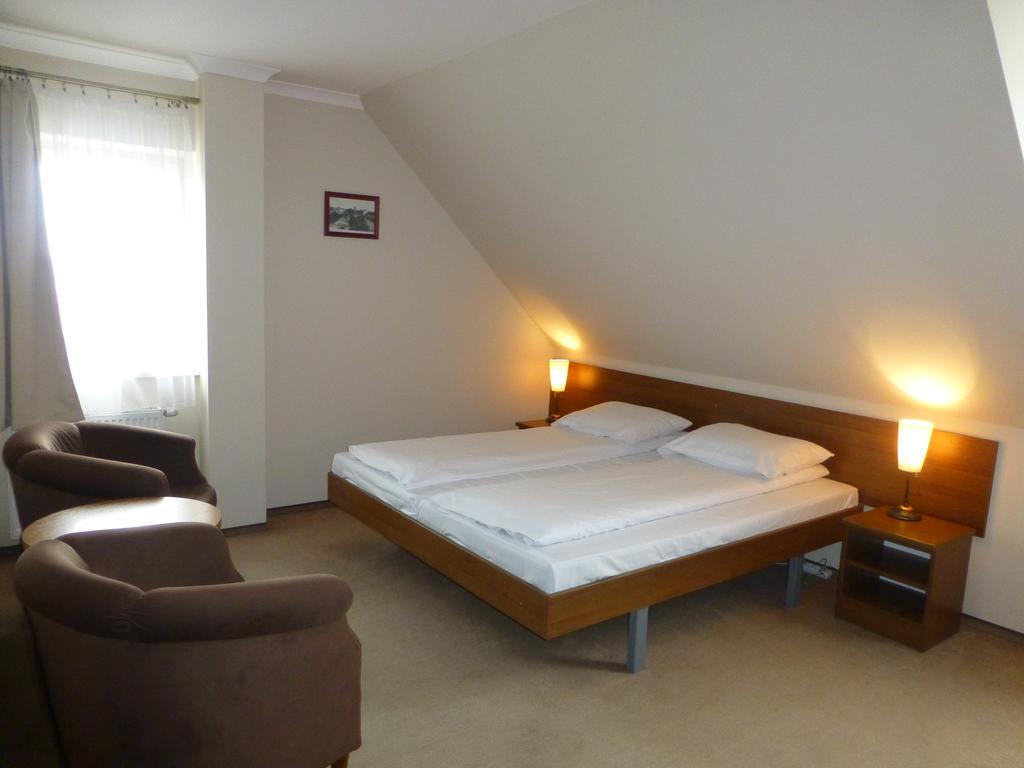 Hotel Cesarski - Kaiserhof Гижицко Экстерьер фото