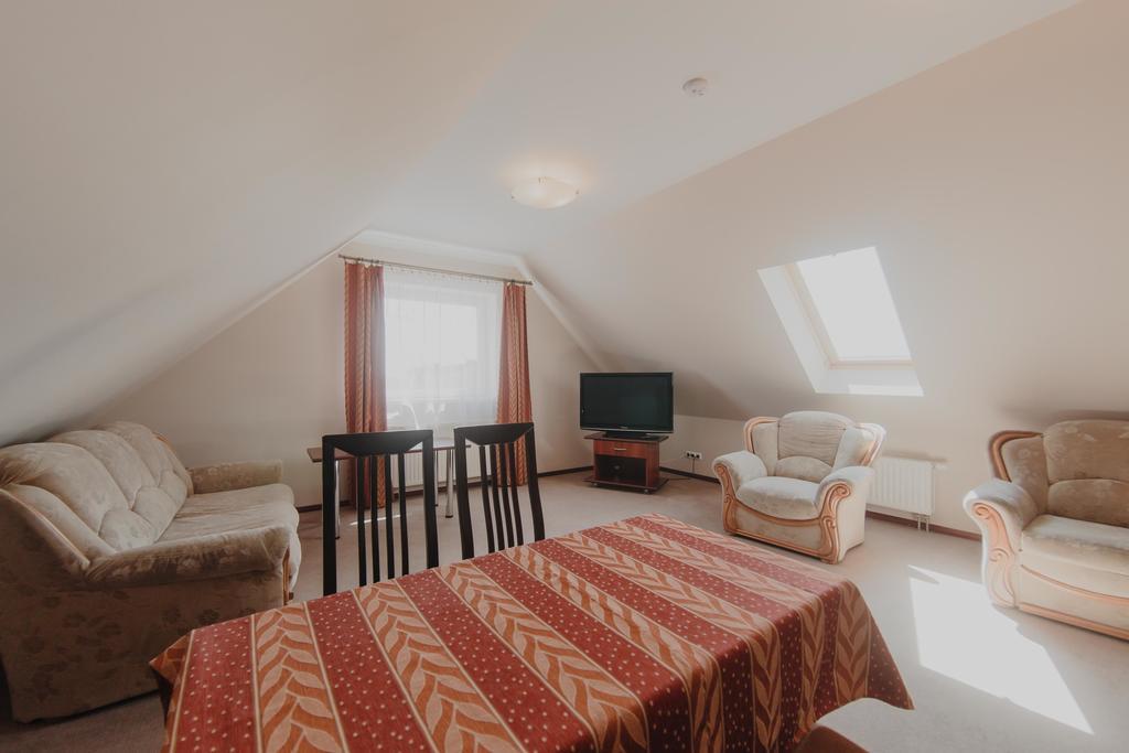 Hotel Cesarski - Kaiserhof Гижицко Экстерьер фото