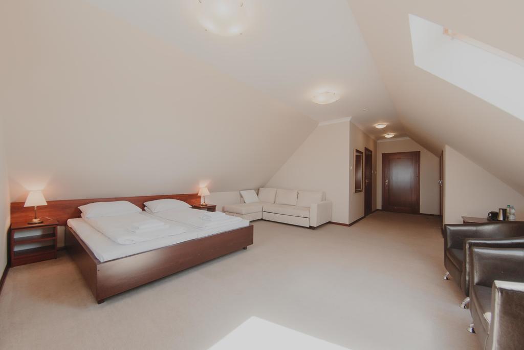 Hotel Cesarski - Kaiserhof Гижицко Экстерьер фото