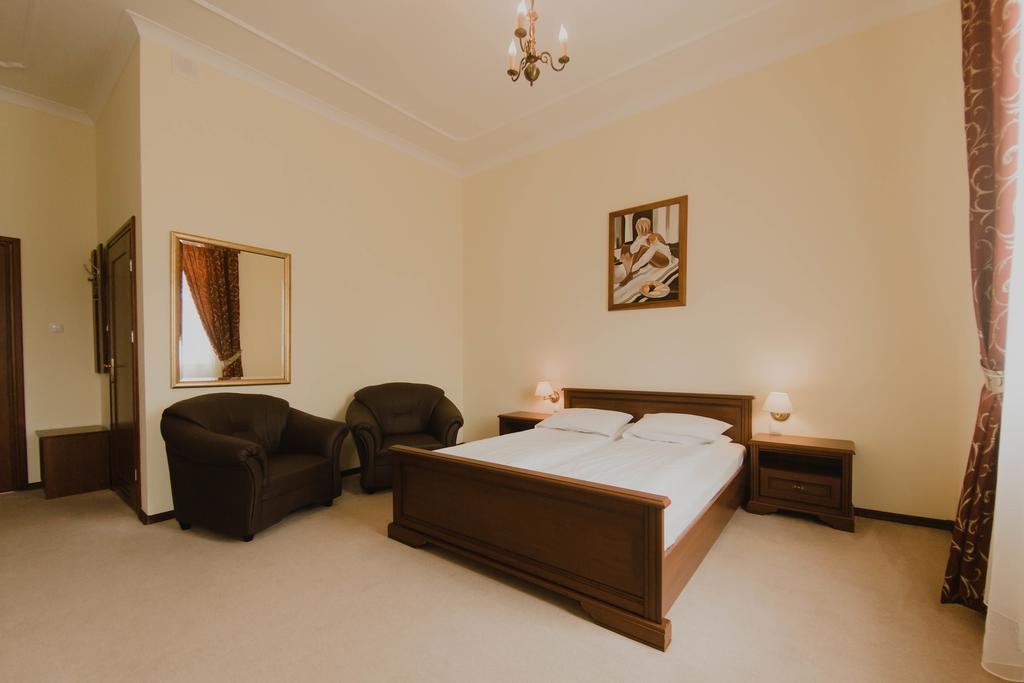 Hotel Cesarski - Kaiserhof Гижицко Экстерьер фото