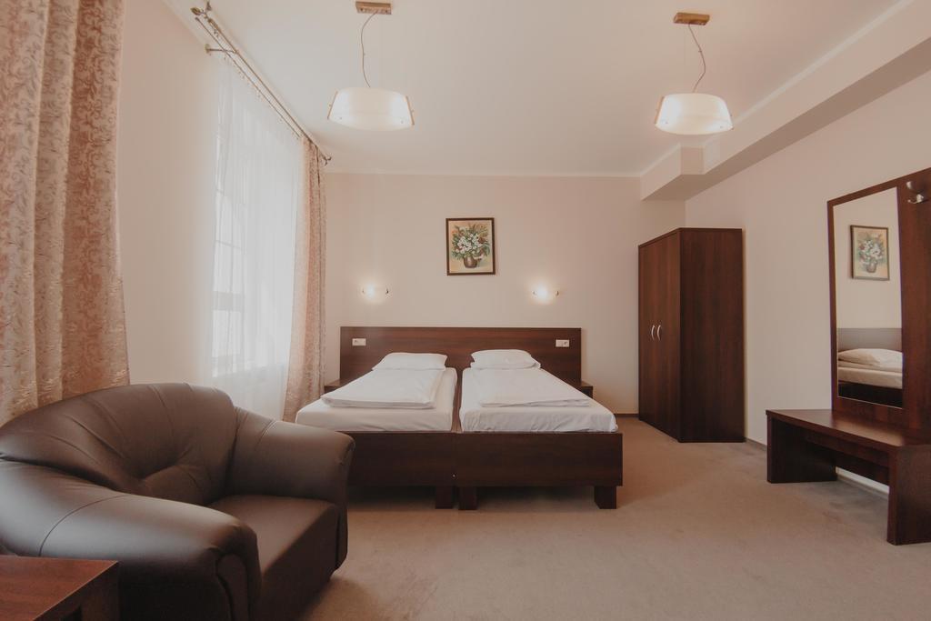 Hotel Cesarski - Kaiserhof Гижицко Экстерьер фото